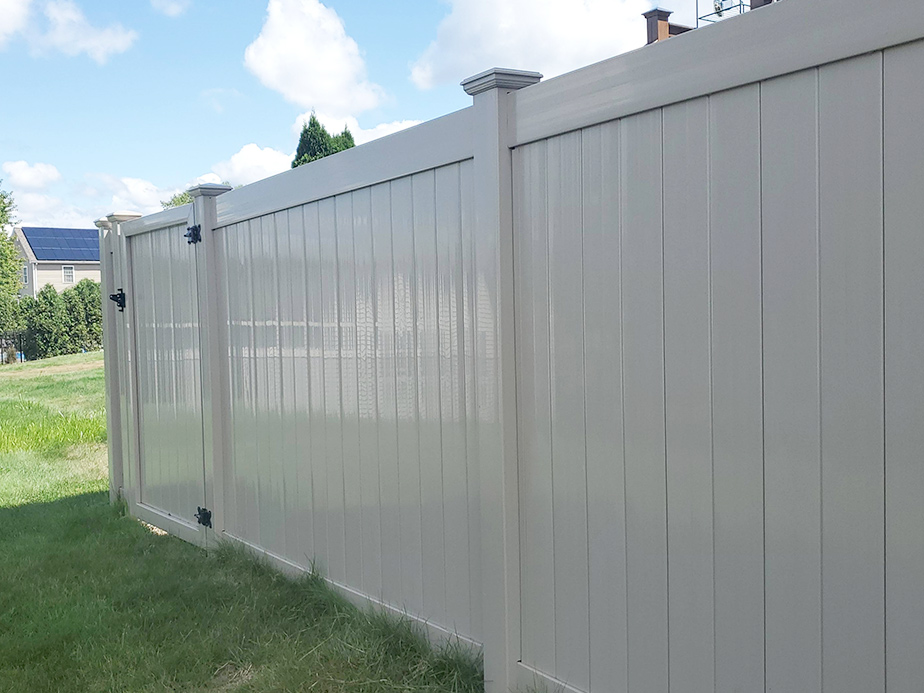 South Windsor Connecticut wood privacy fencing