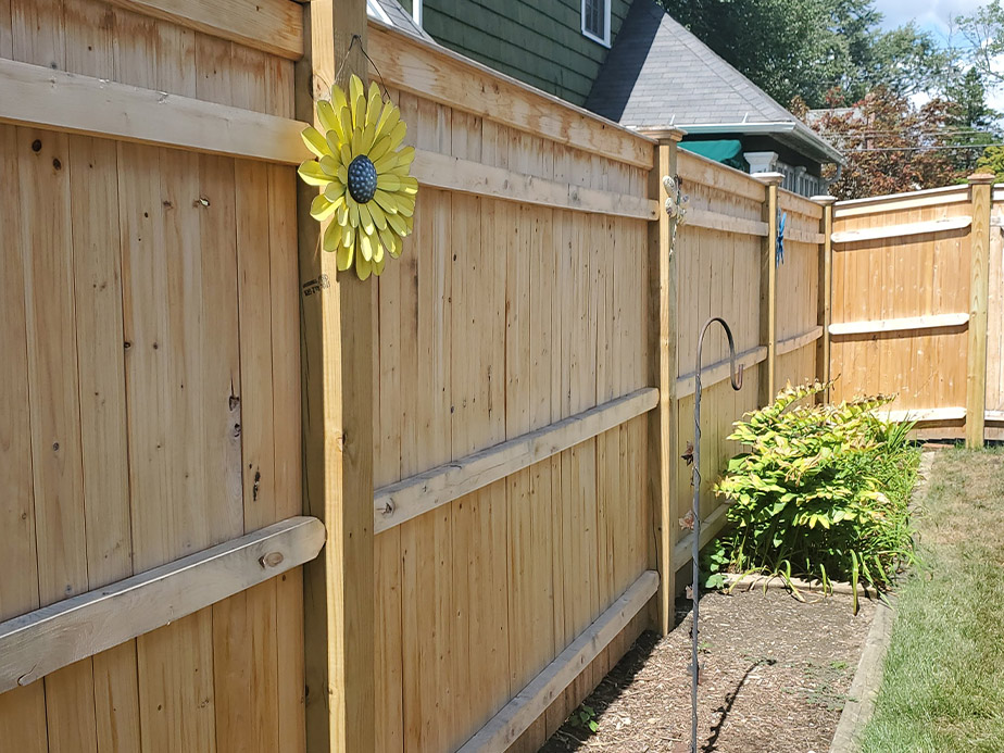 Southington Connecticut wood privacy fencing