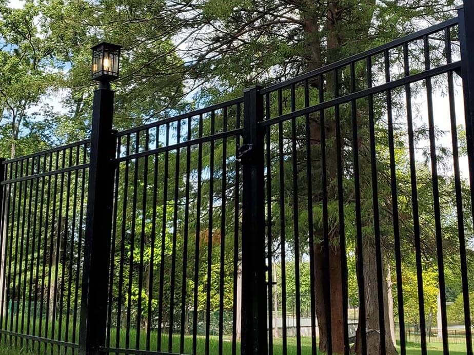 Aluminum fence contractor in Rocky Hill Connecticut